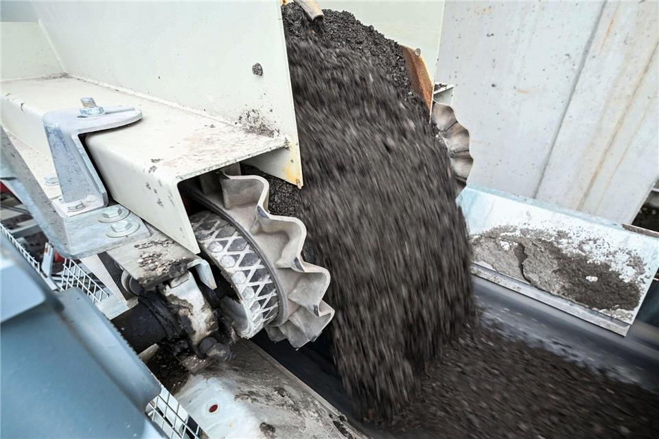 Landtag diskutiert über Recycling von Bauschutt Thüringens Landesregierung will höhere Recyclingraten für Bauschutt. (Symbolbild)Uli Deck/dpa