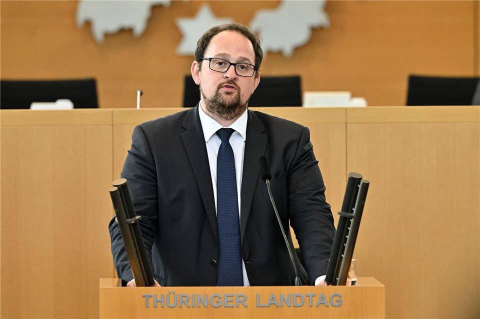 Thüringens Landtagspräsident Thadäus König fordert mehr Wertschätzung für heimische Landwirtschaft. (Archivbild)Martin Schutt/dpa