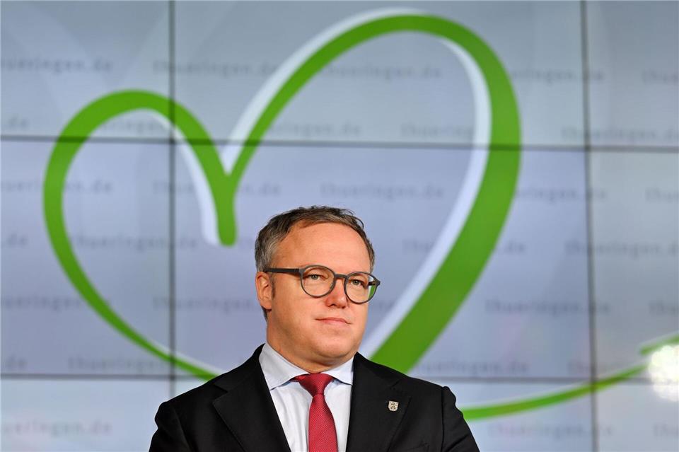 Thüringens Ministerpräsident Mario Voigt (CDU) dringt auf eine Lösung im Streit um Finanzierungsfragen zwischen Bund und Ländern. (Archivbild)Martin Schutt/dpa