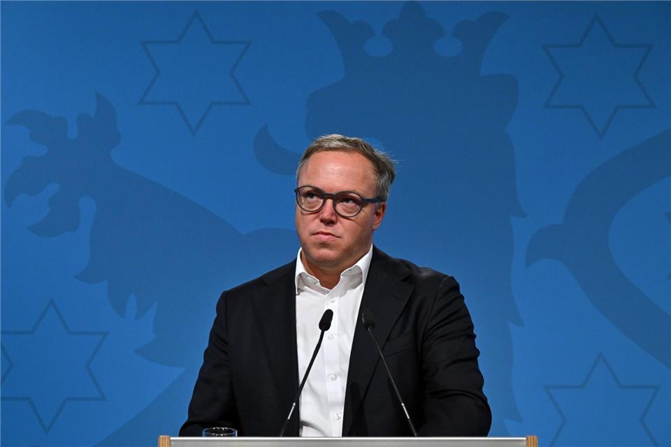 Thüringens Ministerpräsident Mario Voigt (CDU) steht in der Kritik, weil mehrere seiner Reden und Gastbeiträge mit Hilfe von KI erstellt worden sein sollen. (Archivbild)Martin Schutt/dpa