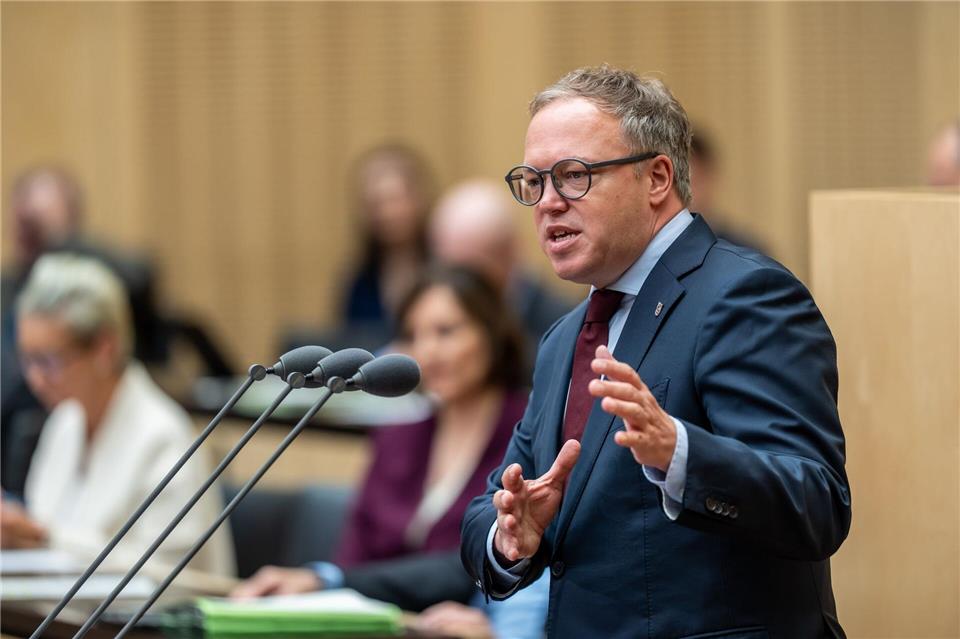 Thüringens Ministerpräsident Mario Voigt ist mit einem Widerspruch gegen die Aberkennung seines Doktortitels gescheitert. (Archivbild)Michael Kappeler/dpa