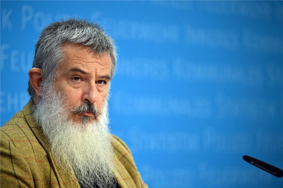 Thüringens Verfassungsschutzpräsident Stephan Kramer sieht potenziell auch bestimmte deutsche Unternehmen durch hybride Strategien Russlands im Krieg mit der Ukraine gefährdet. (Archivbild)Martin Schutt/dpa