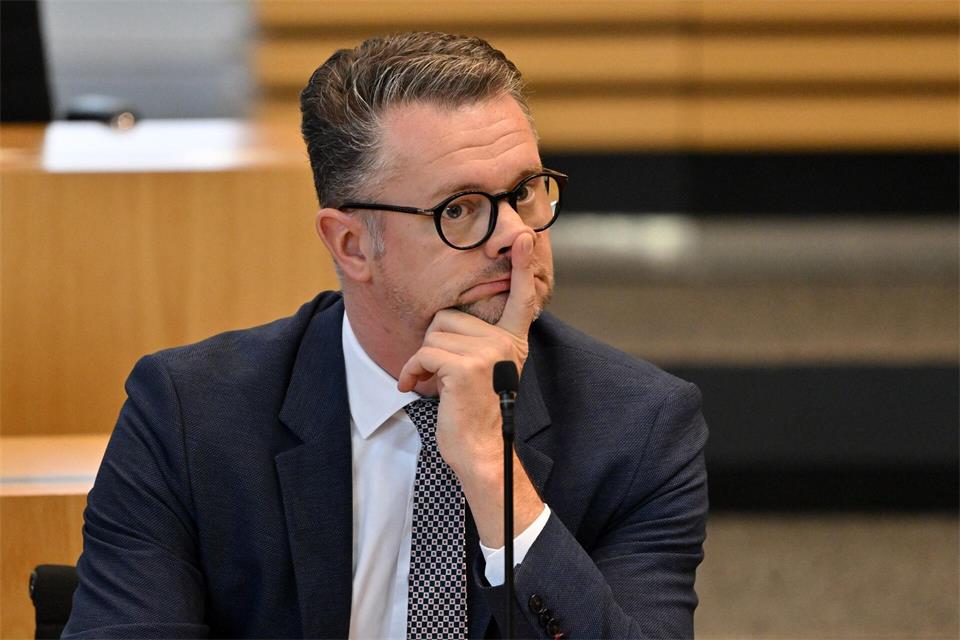 Thüringens Wissenschaftsminister Christian Tischner (CDU) will in diesem Jahr noch eine neue Hochschul-Vereinbarung unter Dach und Fach bringen. (Archivbild)Martin Schutt/dpa