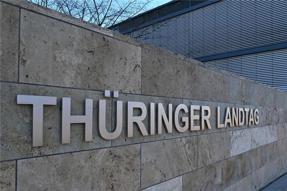 Thüringer Landtag kommt zu einer Sondersitzung zusammen   Martin Schutt/dpa