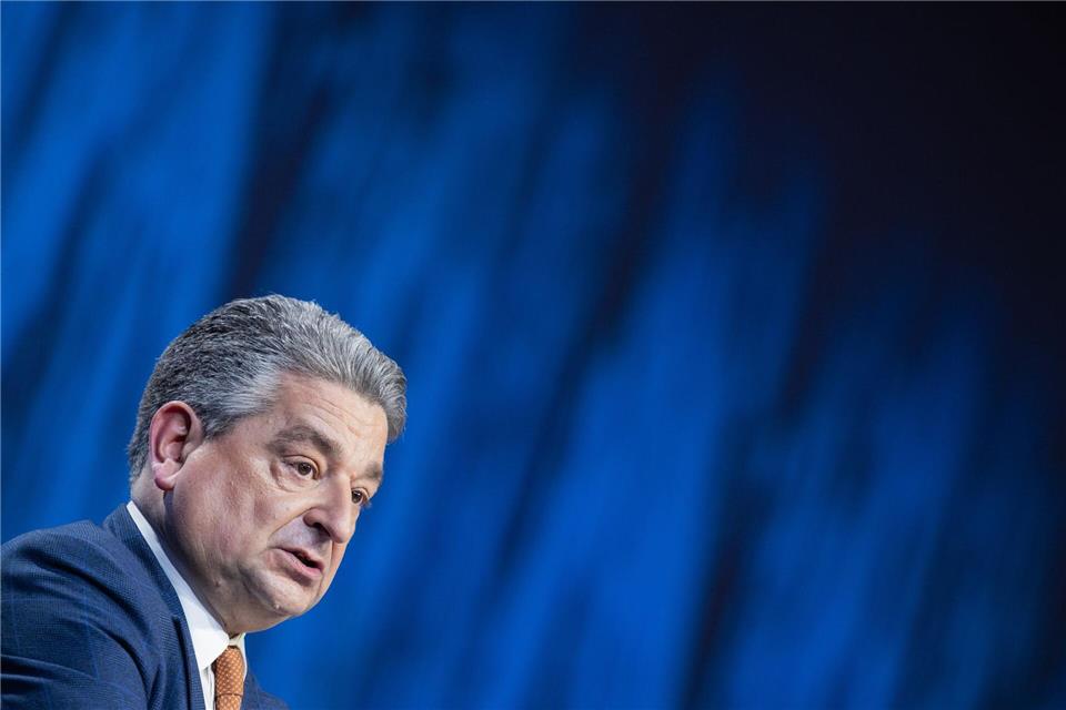 Thyssenkrupp hält am Bau einer großen Direktreduktionsanlage zur klimafreundlicheren Stahlherstellung in Duisburg fest.Rolf Vennenbernd/dpa
