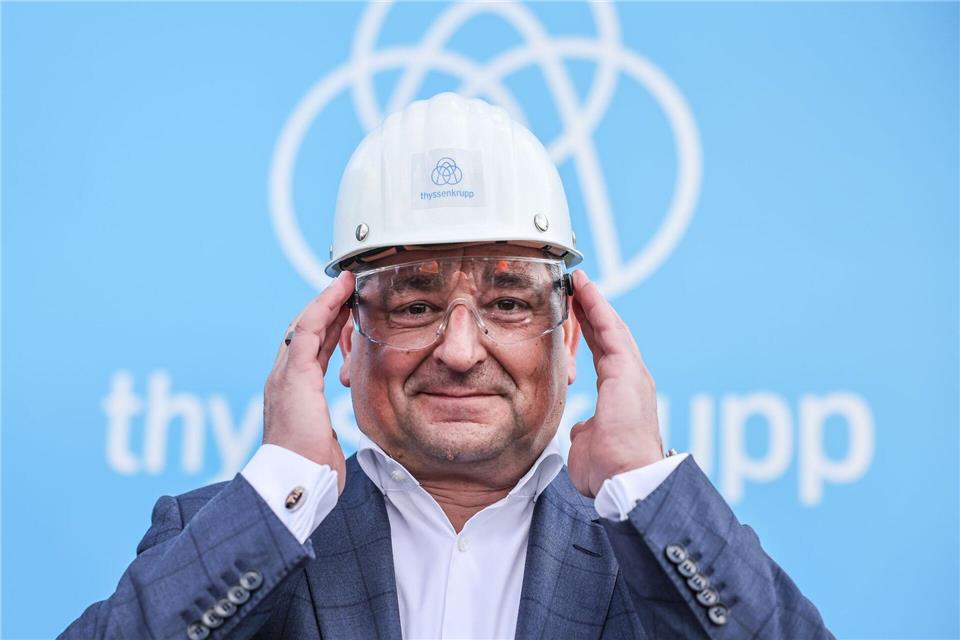 Thyssenkrupp will ein Kaufangebot des indischen Stahlherstellers Jindal Steel für die Stahlsparte intensiv prüfen. (Archivbild)Oliver Berg/dpa