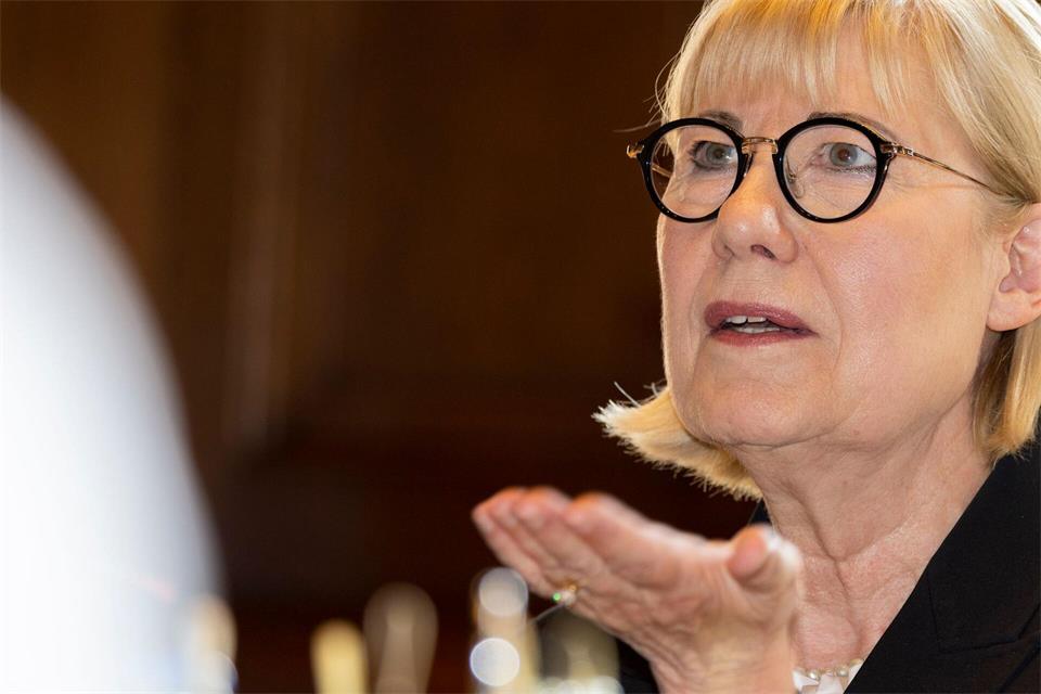 Thyssenkrupp will seine Stahlsparte verselbstständigen. „Ich habe den Eindruck, dass es aktuell ein gutes Zeitfenster für einen solchen Schritt gibt“, sagte jetzt die Chefin der Krupp-Stiftung, Ursula Gather, in einem Interview der WAZ. (Archivbild)Christoph Reichwein/dpa