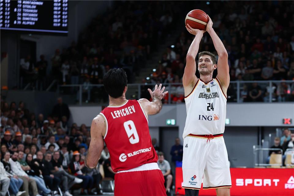 Tibor Pleiß spielt ab sofort für die Basketballer von Rasta Vechta. (Archivfoto) Daniel Löb/dpa