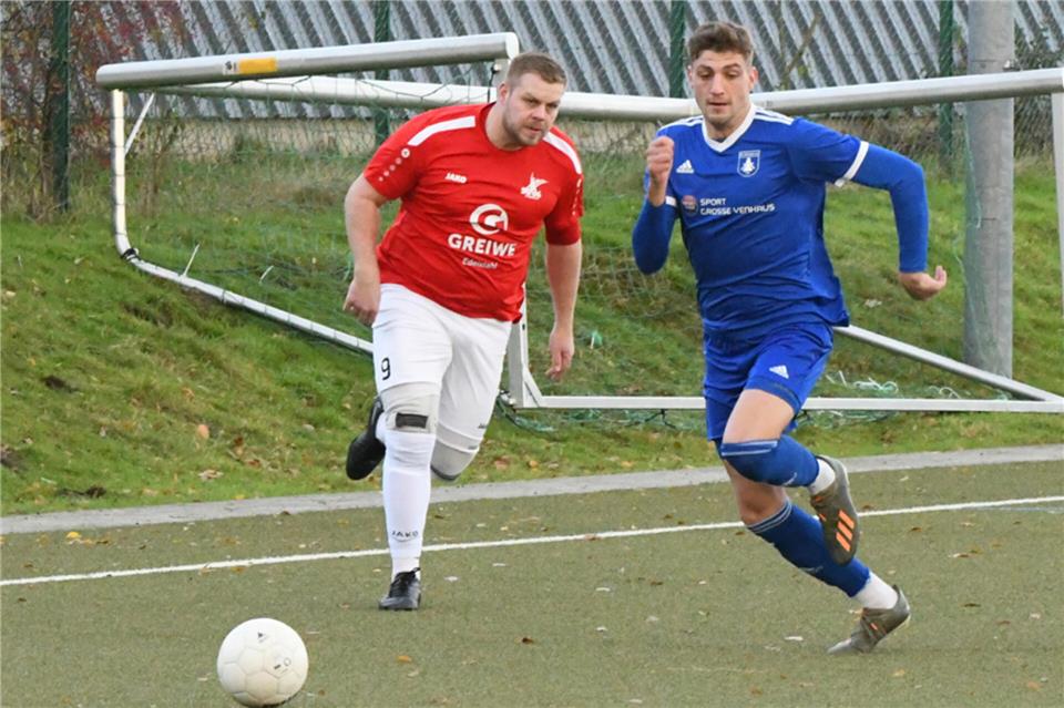 Tim Döking und der VfL Ramsdorf sind am Sonntagnachmittag zum Spitzenspiel beim TuS Gahlen zu Gast.