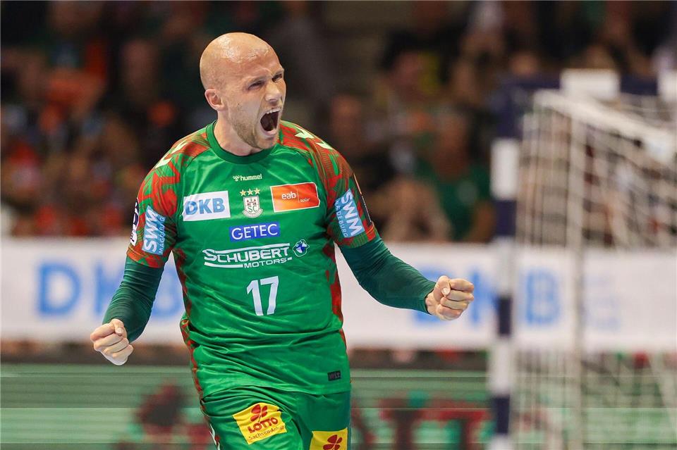 Tim Hornke vom SC Magdeburg reagiert beim Spiel gegen SG Flensburg-Handewitt.Jan Woitas/dpa