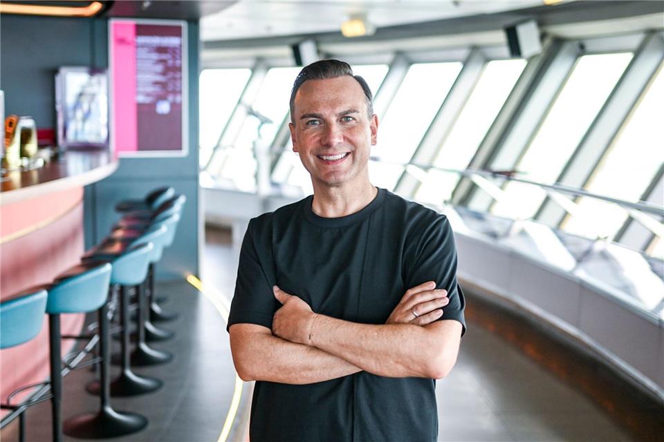 Tim Raue hat Anfang Juni ein neues Restaurant im Berliner Fernsehturm eröffnet.Jens Kalaene/dpa