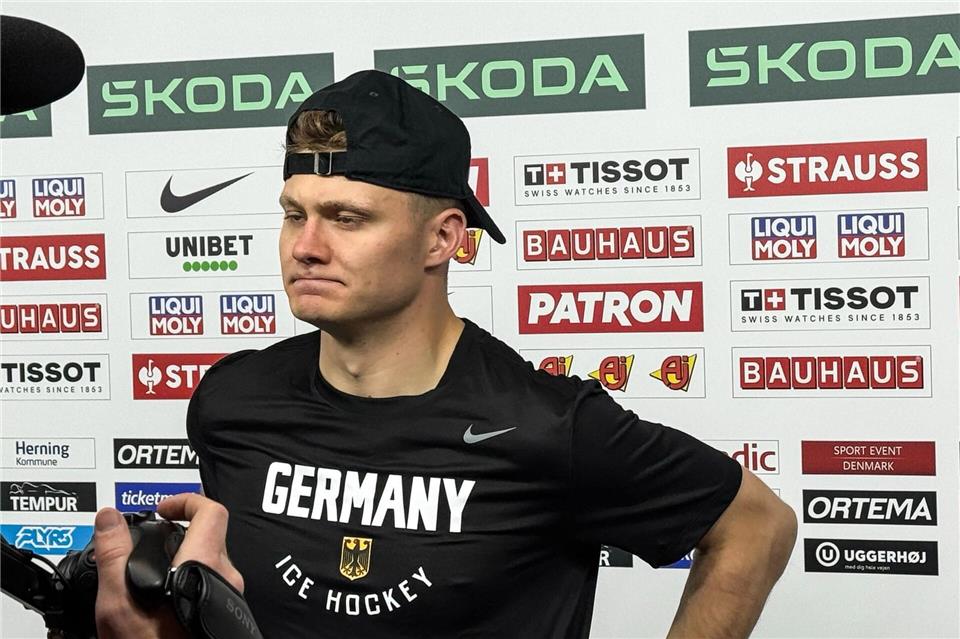 Tim Stützle ist begeistert von der Atmosphäre im Olympischen Dorf. (Archivbild)Tobias Brinkmann/dpa