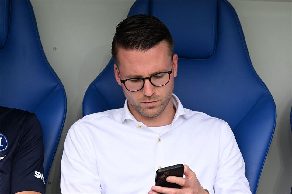 Timon Pauls ist Direktor Profifußball beim Karlsruher SC. (Archivbild)Uli Deck/dpa