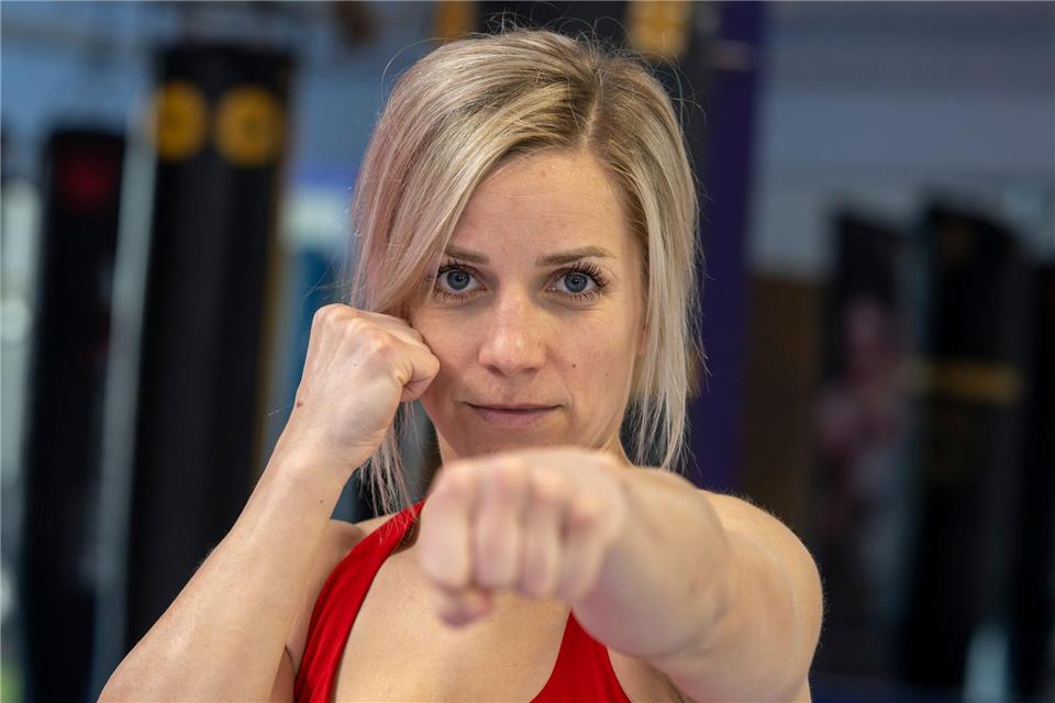 Tina Rupprecht kam im Teenageralter zum Boxen.Peter Kneffel/dpa
