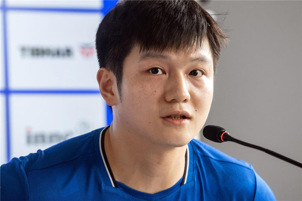 Tischtennis-Olympiasieger Fan Zhendong spielt jetzt für den 1. FC Saarbrücken.Harald Tittel/dpa