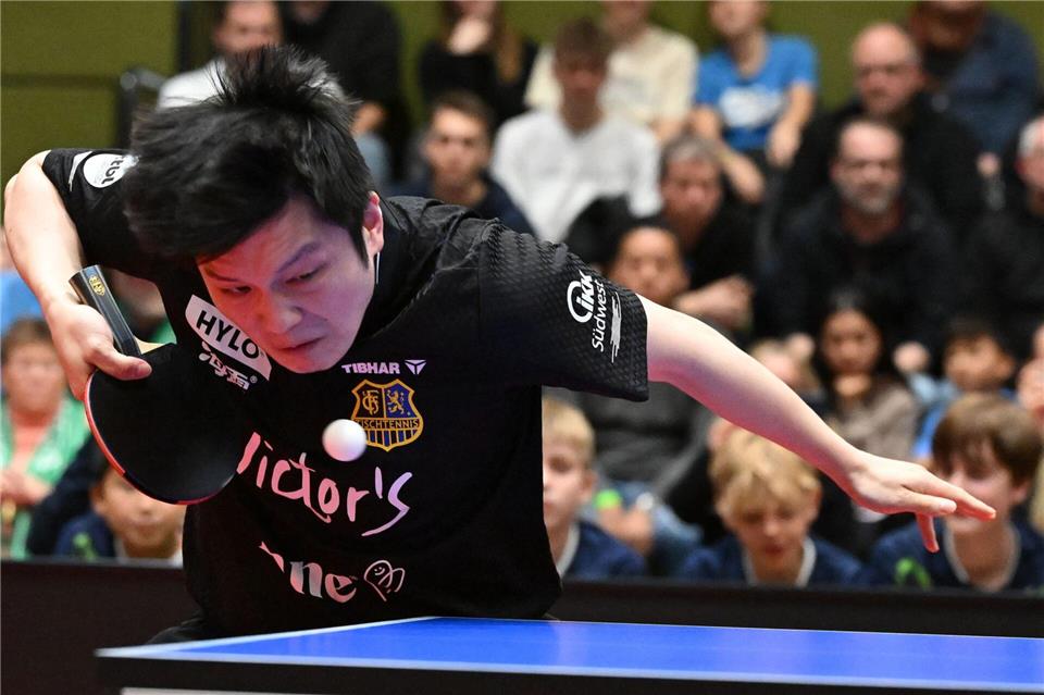 Tischtennis-Star Fan Zhendong vom 1. FC Saarbrücken.Carmen Jaspersen/dpa