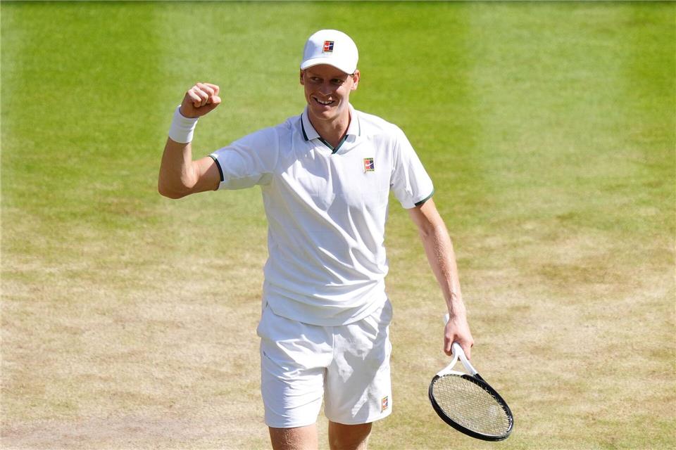 Titelverteidiger und Topgesetzter: Jannik Sinner trat im Halbfinale gegen Novak Djokovic dominant auf.Ben Whitley/PA Wire/dpa