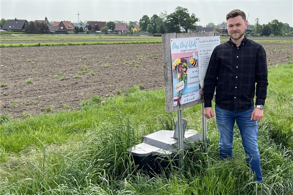 Tobias Honvehlmann stellt einen Teil seiner landwirtschaftlichen Flächen für Blühpatenschaften zur Verfügung.