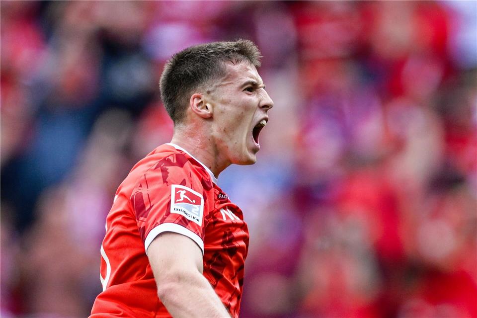 Tobias Raschl - hier noch in Diensten des 1. FC Kaiserslautern - wechselt zu Dynamo Dresden. (Archivbild)Uwe Anspach/dpa