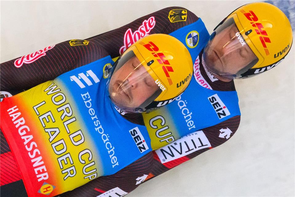 Tobias Wendl und Tobias Arlt (Deutschland) fuhren beim Rodel-Weltcup in Oberhof ihren insgesamt 60. Weltcup-Sieg ein. Robert Michael/dpa