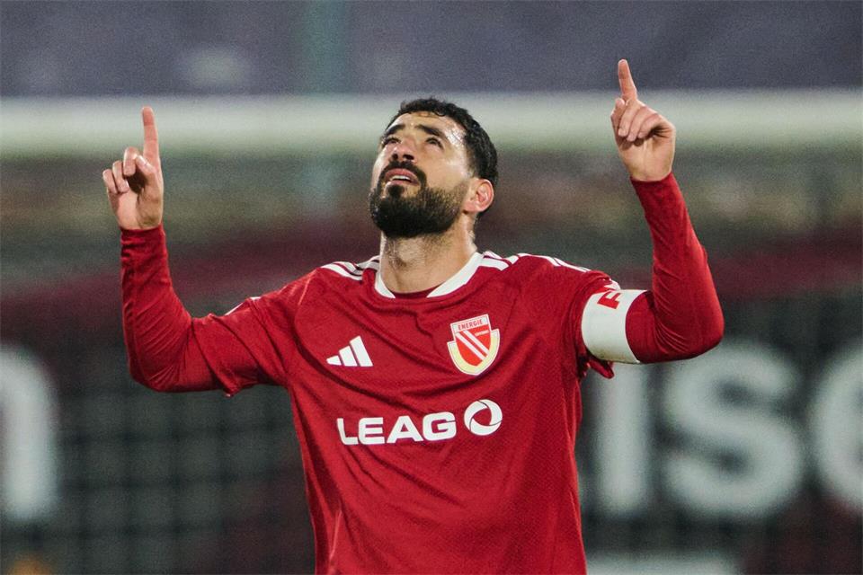 Tolcay Cigerci traf zum 1:0 für Cottbus.Robert Michael/dpa