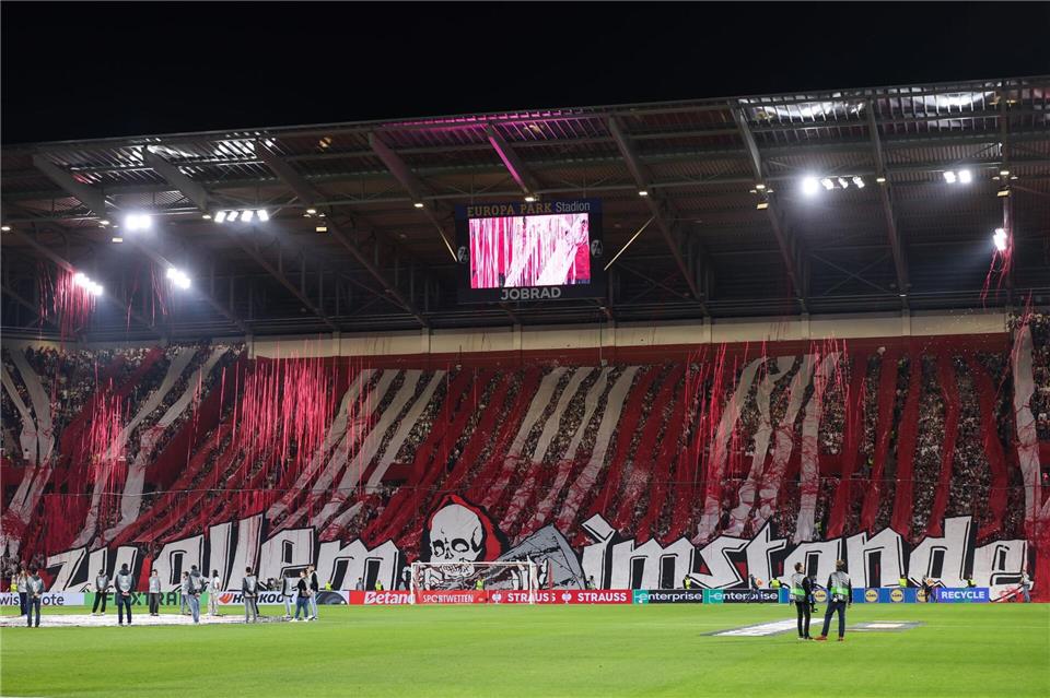 Tolle Atmosphäre bei Freiburgs erstem Europapokal-Viertelfinale.Philipp von Ditfurth/dpa