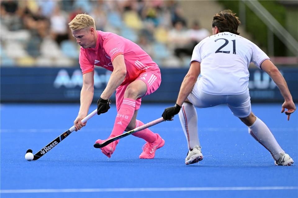 Tom Grambusch (l) tritt in die Fußstapfen seines Bruders Mats und führt die deutschen Hockey-Herren als Kapitän bei der Weltmeisterschaft in Belgien und den Niederlanden. (Archivbild)Federico Gambarini/dpa