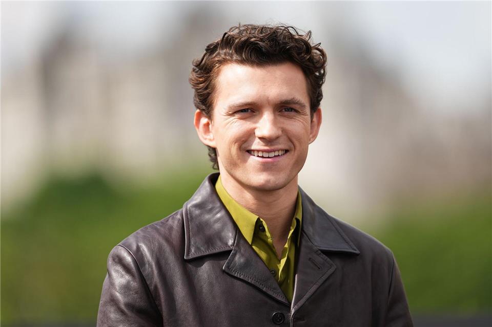 Tom Holland ist vor allem für seine „Spiderman“-Filme bekannt. (Archivbild)Scott A Garfitt/Invision/AP/dpa