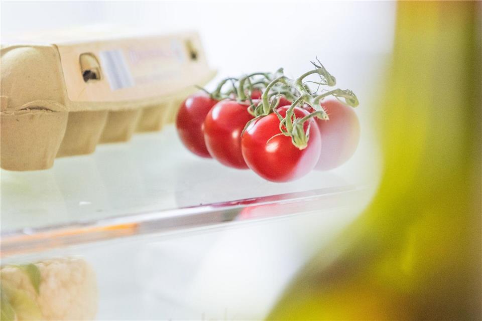 Tomaten verlieren im Kühlschrank an Aroma: Nach sieben Tagen Kühlung reduziert sich der Gehalt an Aromastoffen um bis zu zwei Drittel.Andrea Warnecke/dpa-tmn