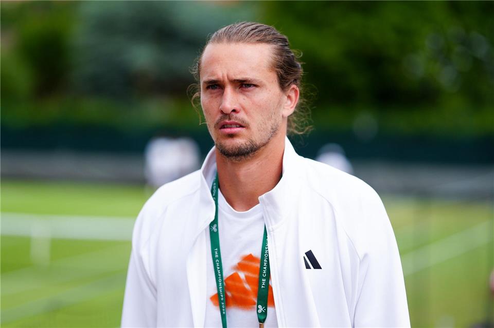 Topspieler Alexander Zverev freut sich für Jan-Lennard Struff.John Walton/PA Wire/dpa