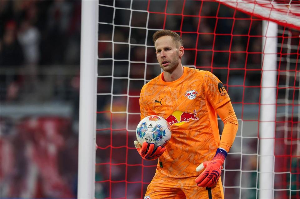 Torhüter Peter Gulacsi  verpasst das Mannschaftstraining in Almancil. (Archivbild)Jan Woitas/dpa