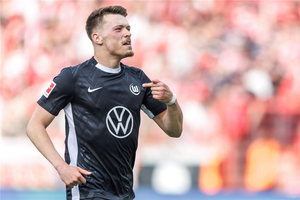 Torjäger Dzenan Pejcinovic schöpft mit dem VfL Wolfsburg neue Hoffnung im Abstiegskampf.Andreas Gora/dpa