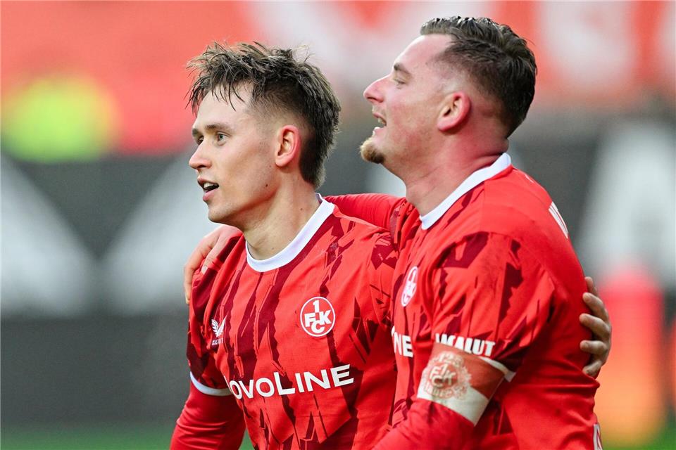 Torschütze Naatan Skyttä (l.) und Marlon Ritter: großer Jubel zum FCK. Uwe Anspach/dpa