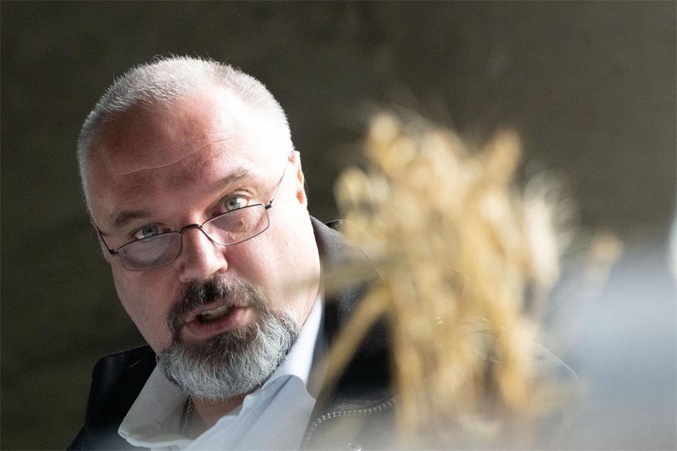 Torsten Krawczyk, Präsident des Landesbauernverbandes, macht politische Fehlentscheidungen für die schwierige Lage der Landwirte verantwortlich. Katharina Kausche/dpa