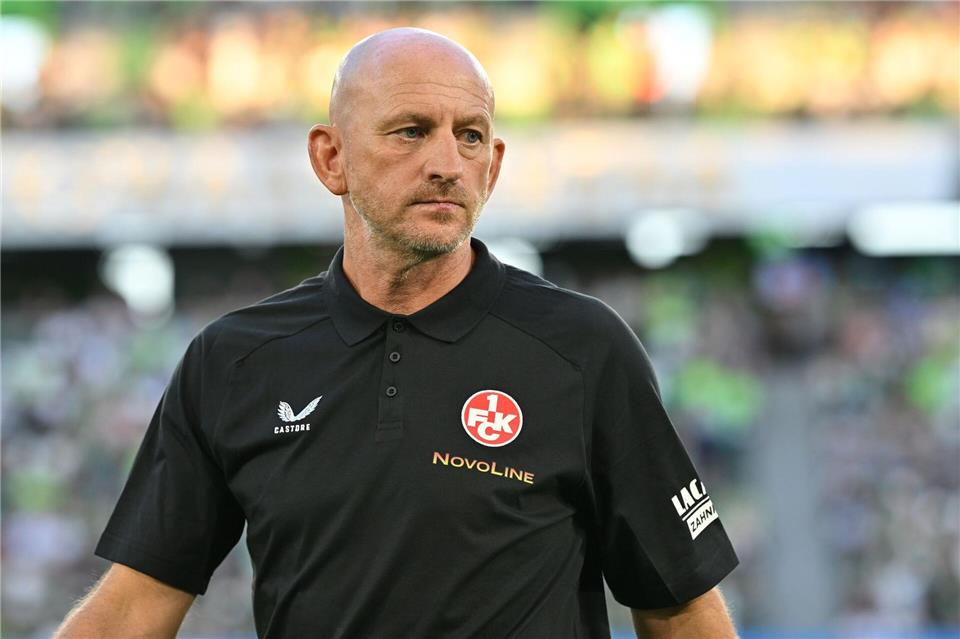 Torsten Lieberknecht und der FCK freuen sich auf Alex Murphy. (Archivbild)Swen Pförtner/dpa
