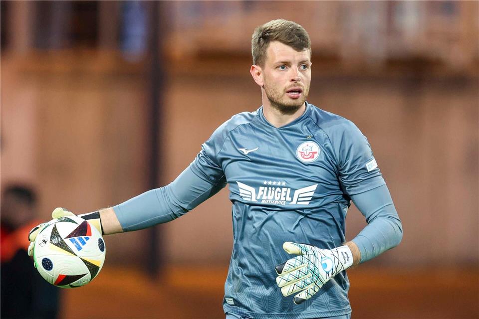 Torwart Benjamin Uphoff wechselt aus Rostock nach Braunschweig. (Archivbild)Christoph Reichwein/dpa