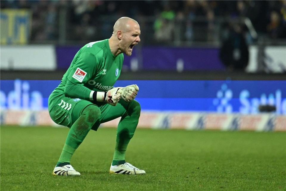 Torwart Dominik Reimann konnte das fünfte Spiel zu Null feiernSwen Pförtner/dpa