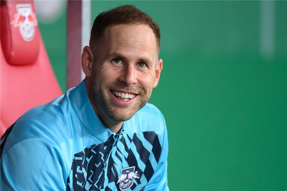 Torwart Peter Gulacsi kann beim BVB spielen.Hendrik Schmidt/dpa