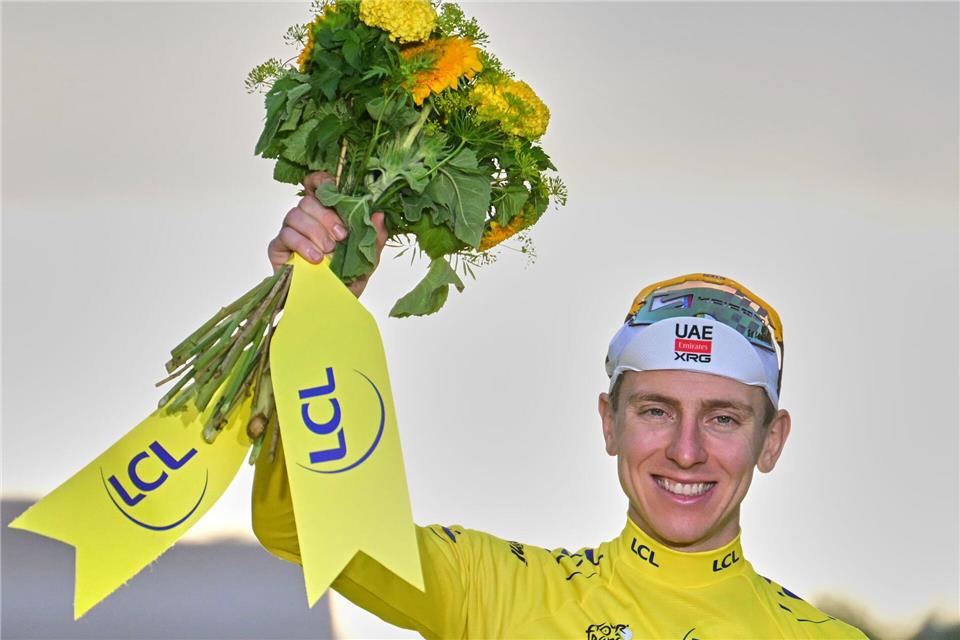 Tour-de-France-Sieger Tadej Pogacar nimmt die Vuelta in Angriff. (Archivbild)Bernard Papon/Pool L’Equipe/AP/dpa