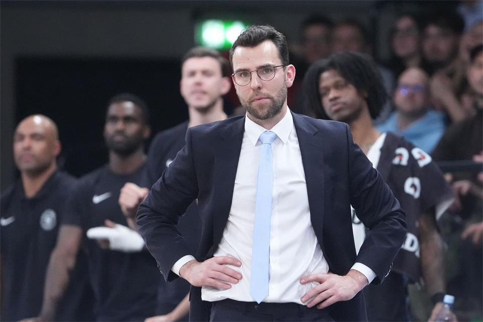 Towers-Coach Benka Barloschky bekommt Unterstützung im sportlichen Bereich. (Archivbild)Marcus Brandt/dpa