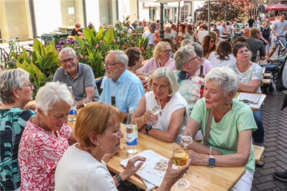 Traditionell läutet das Rheder Weinfest am 17. Juli wieder die Sommerferien ein.