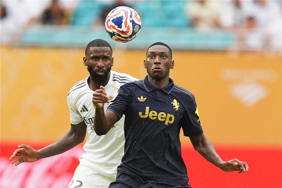 Trägt wieder das Trikot von Juventus Turin: Kolo Muani. (Archivbild)Rebecca Blackwell/AP/dpa