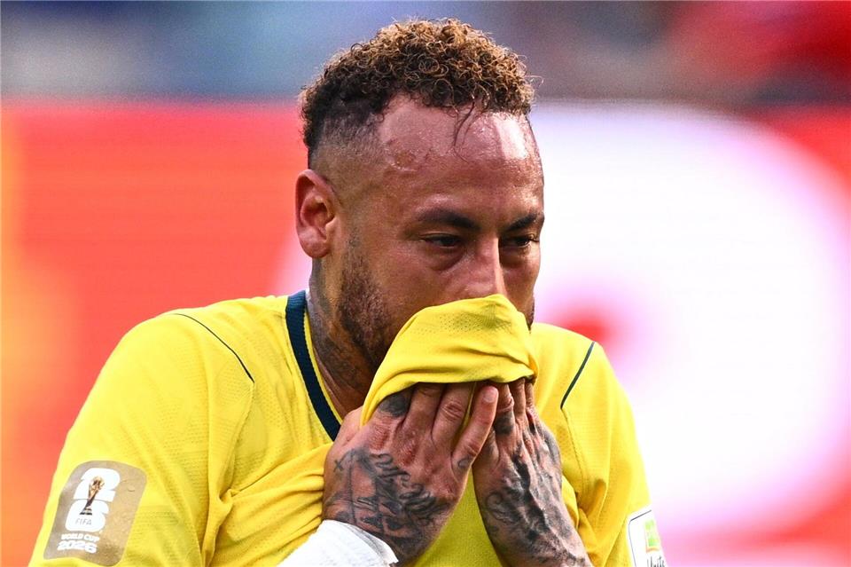 Tränenreiches Ende: Für Brasilien und Neymar ist Schluss bei der WM.Tom Weller/dpa