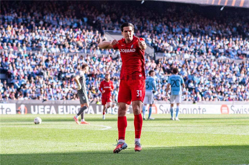 Traf traumhaft zur Freiburger Führung: Igor Matanovic.Miguel Lemos/ZUMA Press Wire/dpa