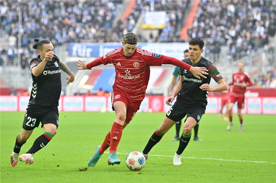 Traf zur wichtigen Führung: Stürmer Itten.Anke Waelischmiller/dpa