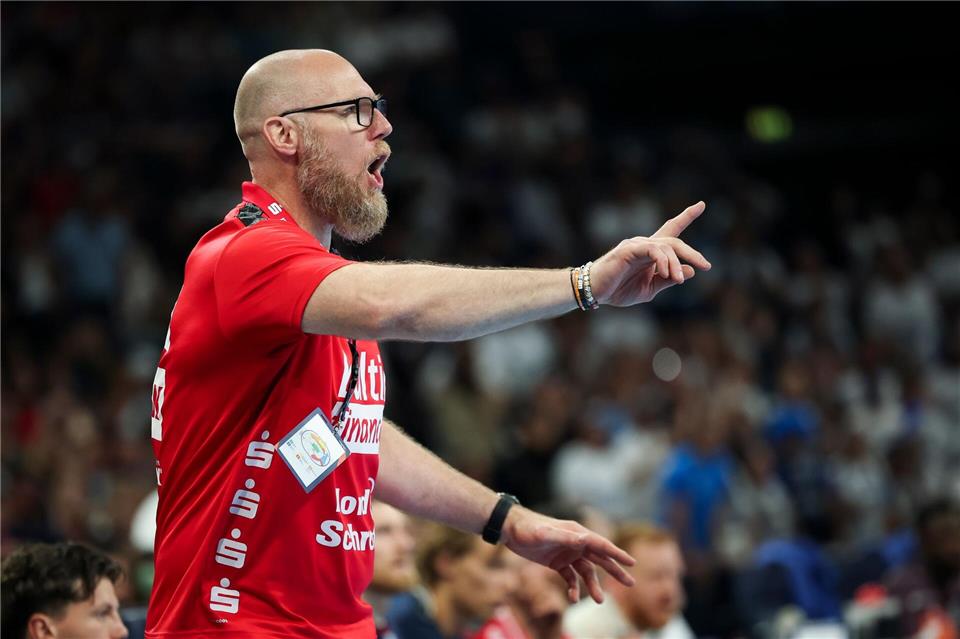 Trainer Ales Pajovic und die SG Flensburg-Handewitt empfangen den THW Kiel zum 113. Landesderby.Christian Charisius/dpa
