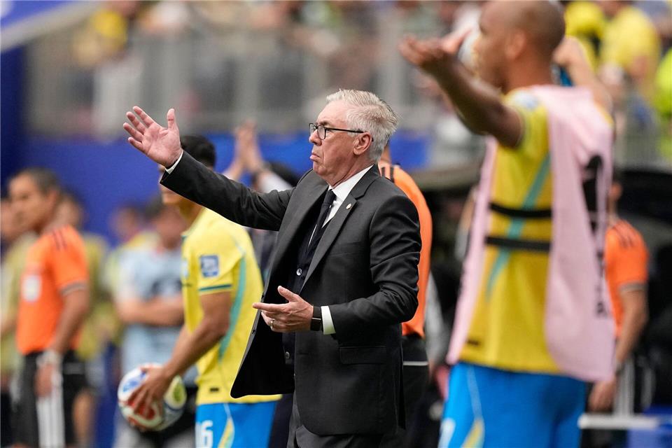 Trainer Ancelotti sprach seiner Mannschaft ein Lob aus - war aber nicht gänzlich zufrieden.Ashley Landis/AP/dpa