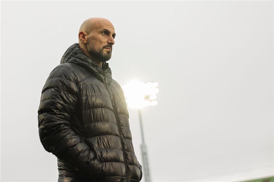 U21 mit spätem „Punch“ gegen Nordirland - Trainer „gealtert“ Trainer Antonio Di Salvo erlebte wieder einen Fehlstart seines Teams.Christian Charisius/dpa