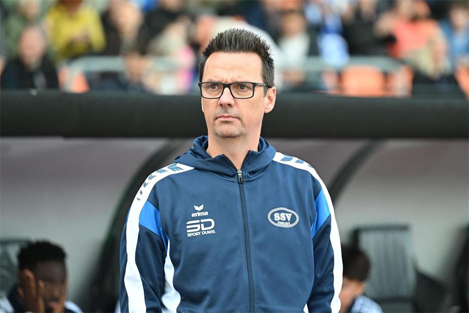 Trainer Arambasic ist vom SSV Jeddeloh II freigestellt worden. (Archiv-Foto)Carmen Jaspersen/dpa
