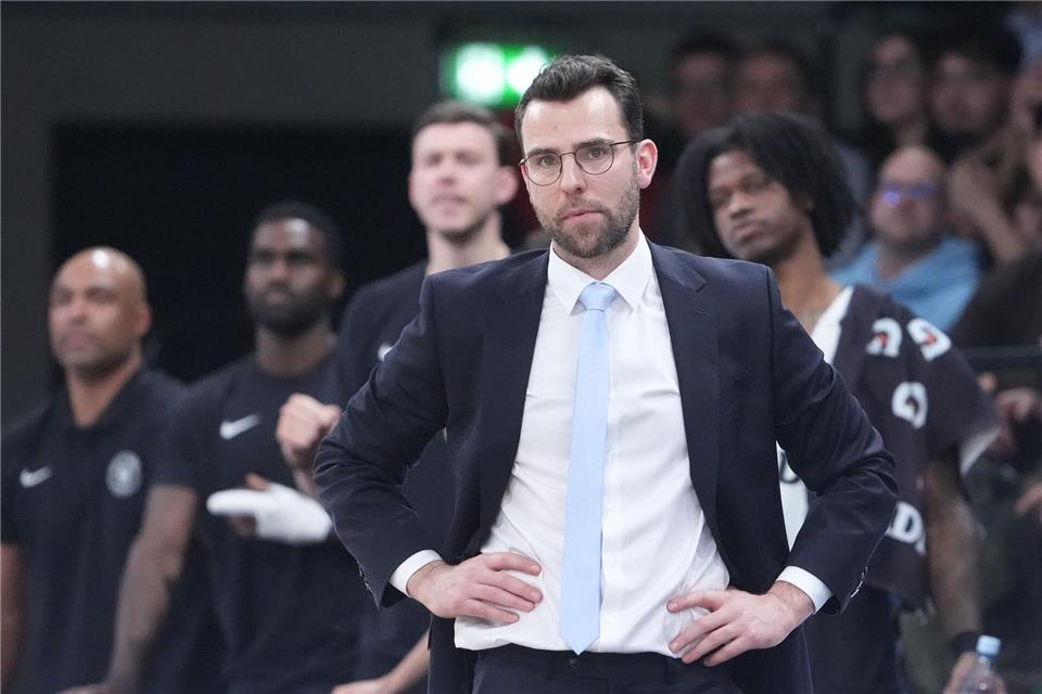 Trainer Benka Barloschky sah eine enttäuschende Niederlage seiner Hamburg Towers. (Archivbild)Marcus Brandt/dpa
